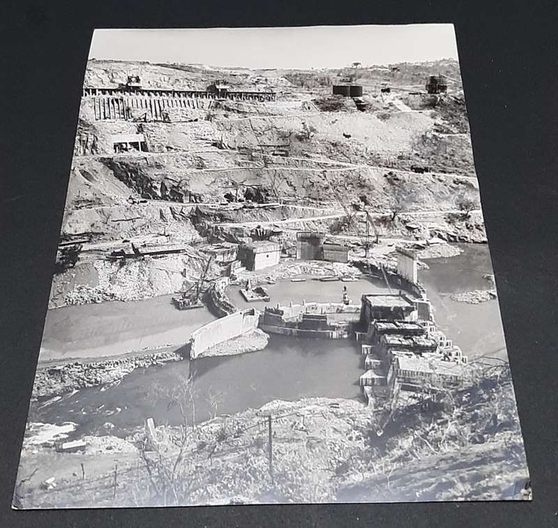 **RARE: Rhodesia Kariba Dam 1950s Official Construction Photograph Lot x3 (INSCRIBED).**