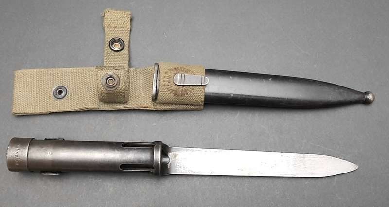 **Border War : 1960s SADF FN FAL Type C Bayonet w/ Steel Scabbard & Frog.**