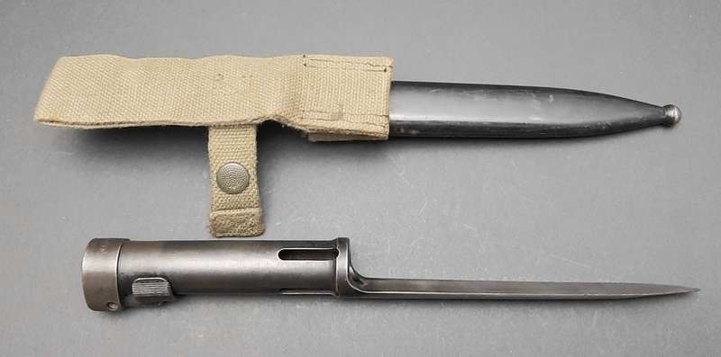 **Border War : 1960s SADF FN FAL Type C Bayonet w/ Steel Scabbard & Frog.**