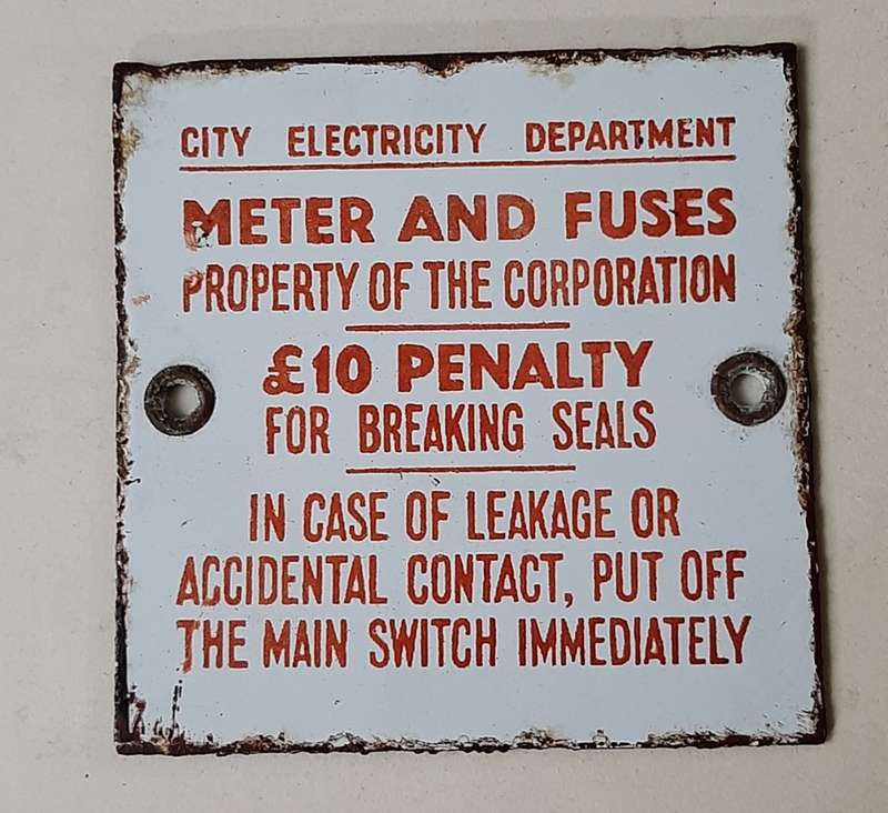**RARE: Early 20th Century Colonial Enamel & Metal Municipal Sign (10cm x 9cm).**