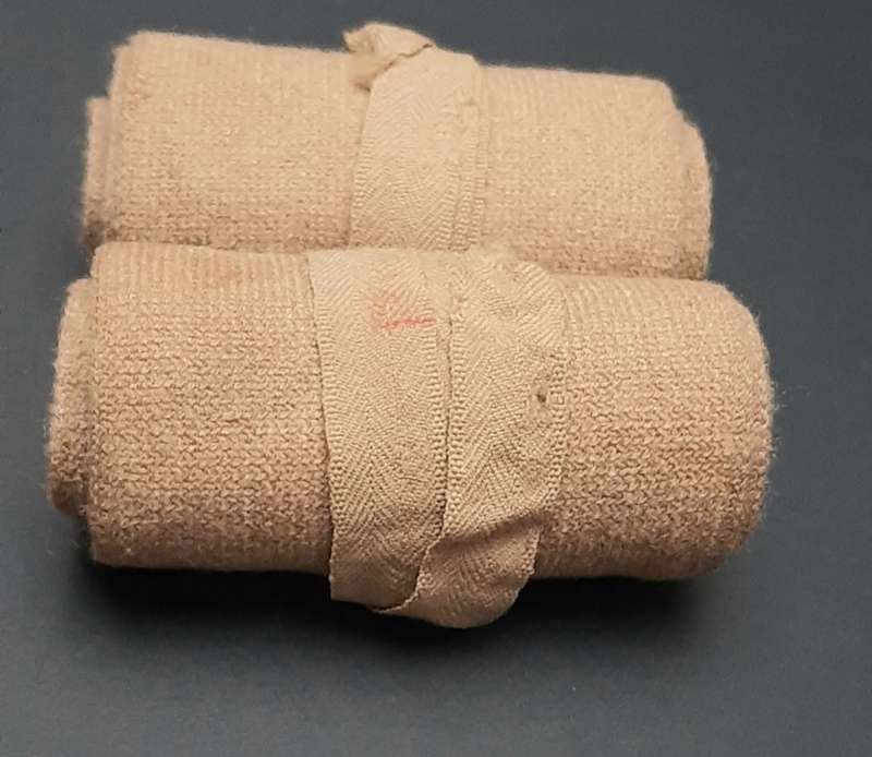 **WW2 : Rhodesian Army Wool Blend Boot Puttees x2 (Complete).**
