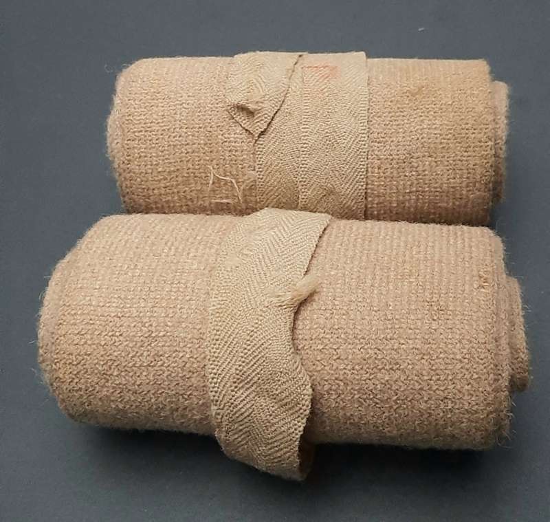 **WW2 : Rhodesian Army Wool Blend Boot Puttees x2 (Complete).**
