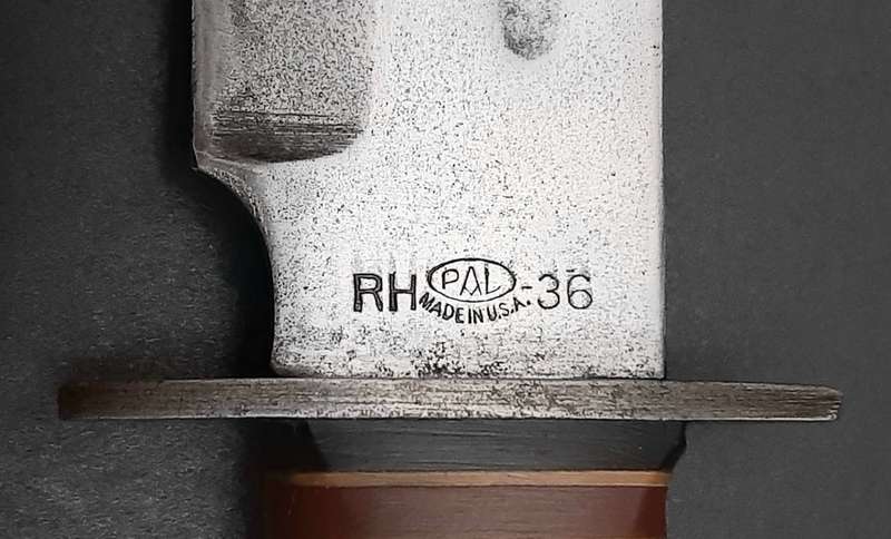 **RARE: WW2 US Army PAL Rh36 Type I Fighting Knife w/ Scabbard (30cm).**