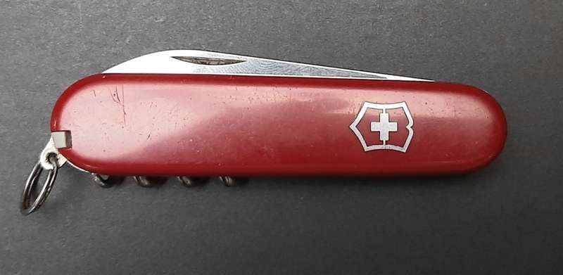 **Border War : 1980s Private Purchase Victorinox Swiss Army Knife (Multi-function).**