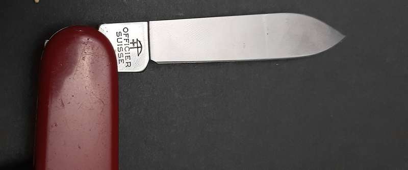 **Border War : 1980s Private Purchase Victorinox Swiss Army Knife (Multi-function).**