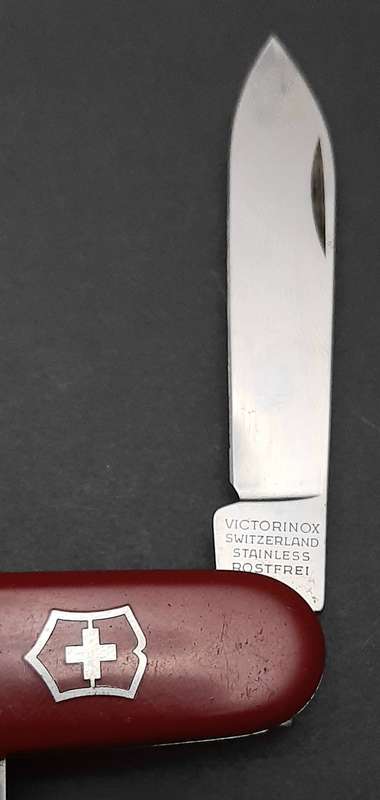 **Border War : 1980s Private Purchase Victorinox Swiss Army Knife (Multi-function).**