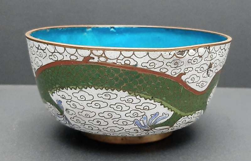 **STUNNING: 19th Century Qing Dynasty Chinese Cloisonne Drinking Vessel(12cm x 11cm).**