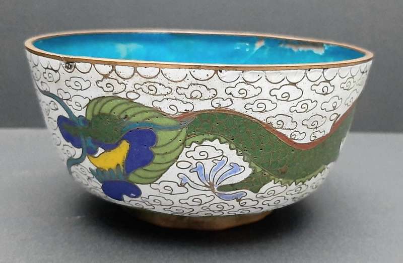 **STUNNING: 19th Century Qing Dynasty Chinese Cloisonne Drinking Vessel(12cm x 11cm).**