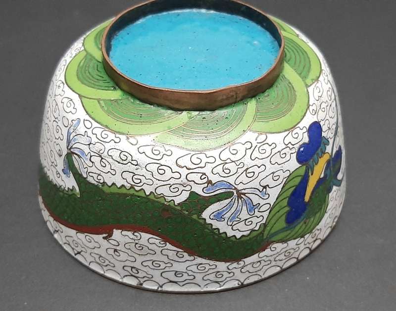 **STUNNING: 19th Century Qing Dynasty Chinese Cloisonne Drinking Vessel(12cm x 11cm).**