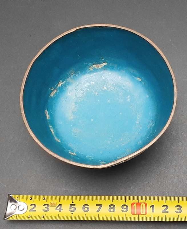 **STUNNING: 19th Century Qing Dynasty Chinese Cloisonne Drinking Vessel(12cm x 11cm).**