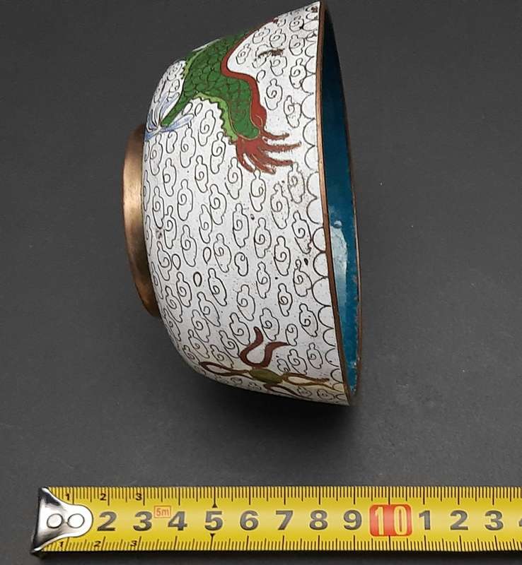 **STUNNING: 19th Century Qing Dynasty Chinese Cloisonne Drinking Vessel(12cm x 11cm).**
