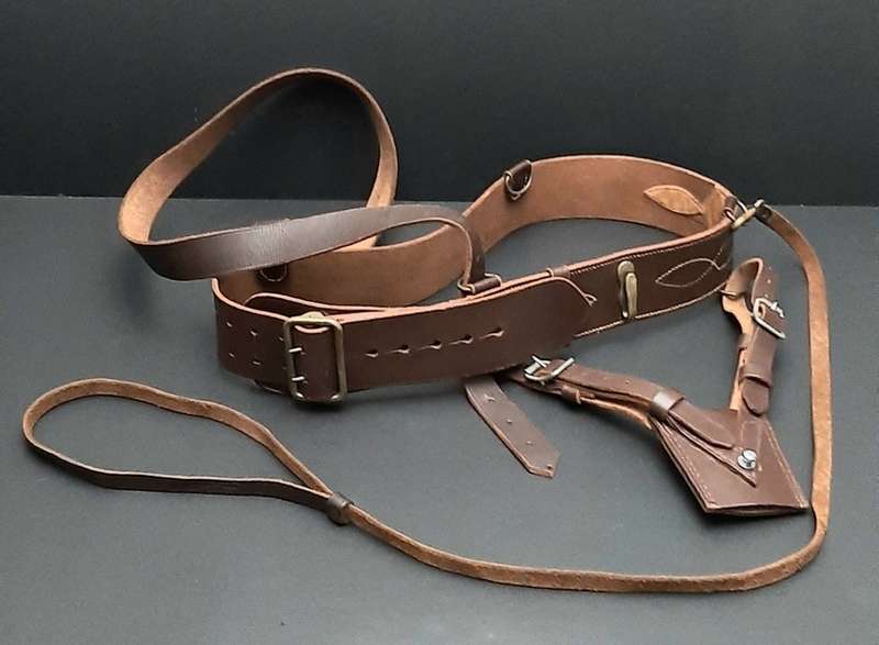 **Border War : 1960s SADF Officer`s Sam Browne Belt Assemblage (X - LARGE).**