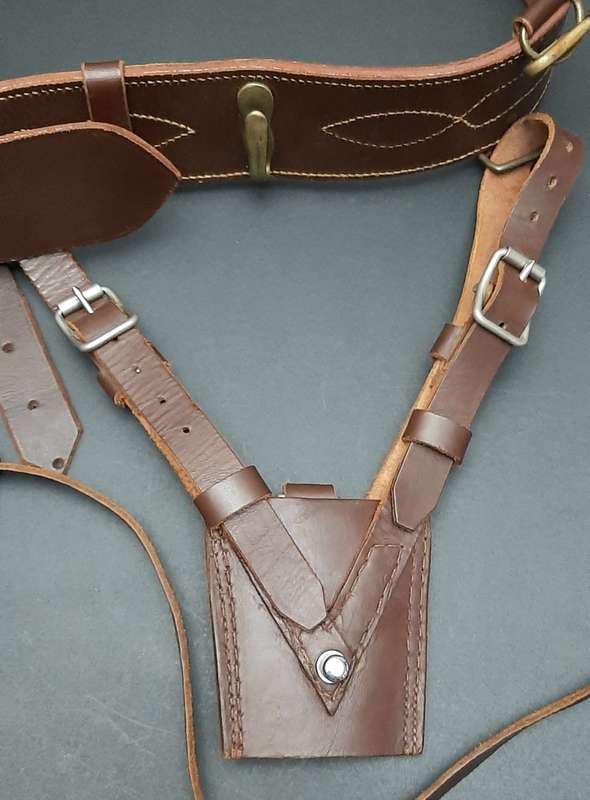 **Border War : 1960s SADF Officer`s Sam Browne Belt Assemblage (X - LARGE).**