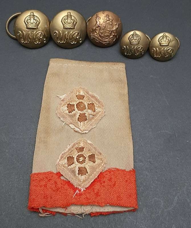 **WW2 : Union Defence Force Umvoti Mounted Rifles Lieutenant Insignia Lot x 6.**