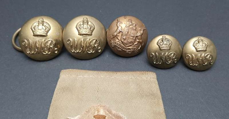 **WW2 : Union Defence Force Umvoti Mounted Rifles Lieutenant Insignia Lot x 6.**