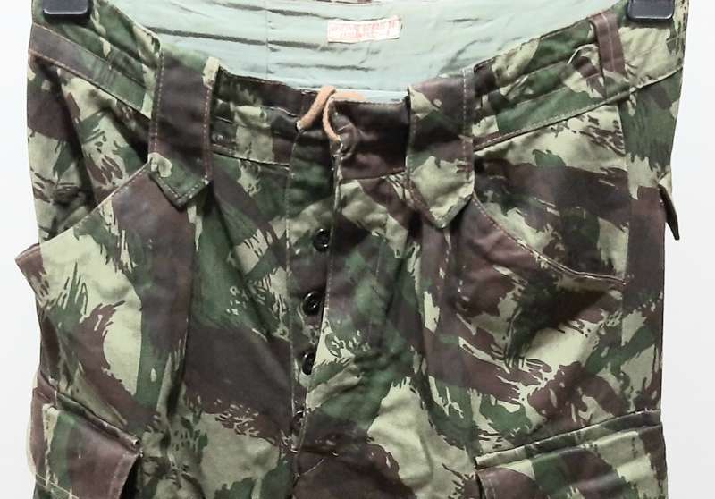 **RARE: 1960s Portuguese `Ultramar` Lizard Patt. Camouflage Trousers (Medium).**