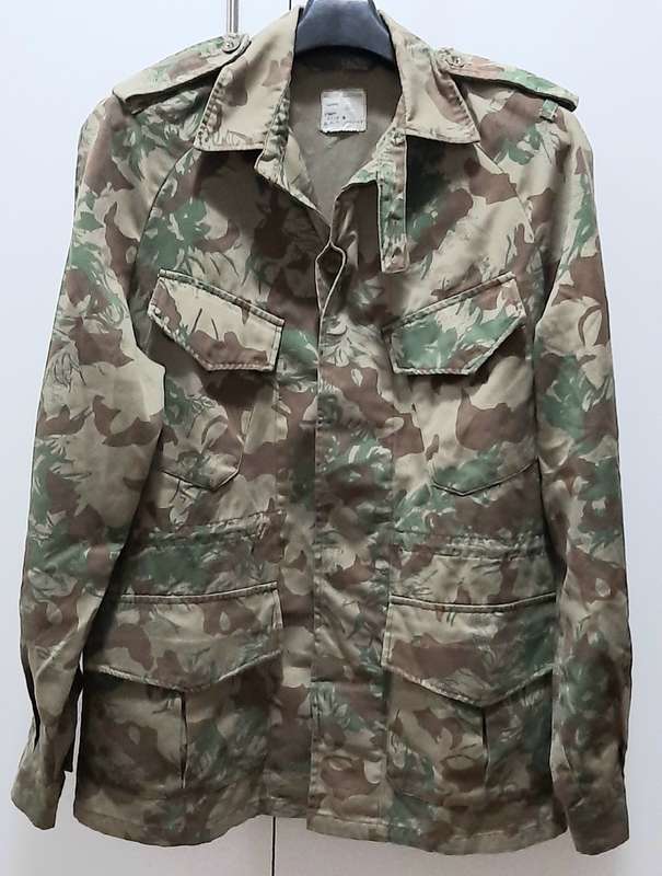 **Border War : 1980s  2nd Pattern Camouflage Jacket (SMALL).**
