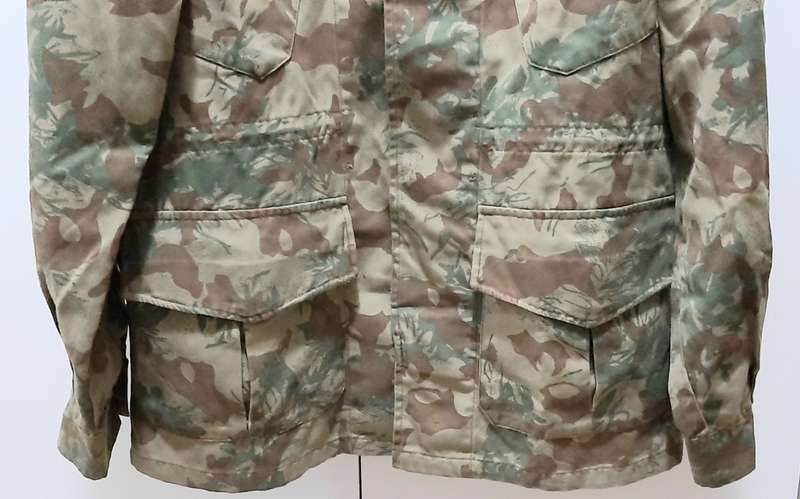 **Border War : 1980s  2nd Pattern Camouflage Jacket (SMALL).**