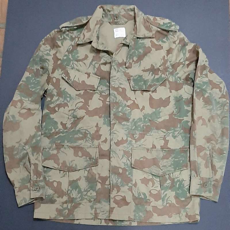**Border War : 1980s  2nd Pattern Camouflage Jacket (SMALL).**