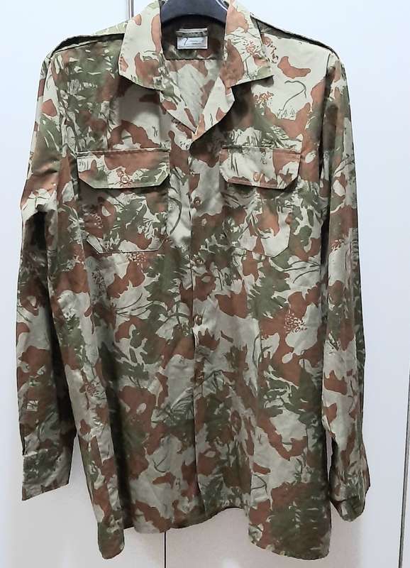 **Border War : 1980s  2nd Pattern Camouflage Unissued L/Sleeve Shirt (LARGE).**