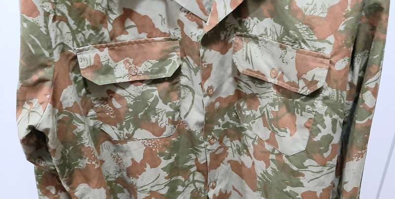 **Border War : 1980s  2nd Pattern Camouflage Unissued L/Sleeve Shirt (LARGE).**