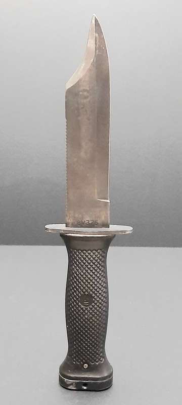**RARE: US Navy Issue Combat Diver/ SEAL MK3 Fighting Knife. (30cm).**