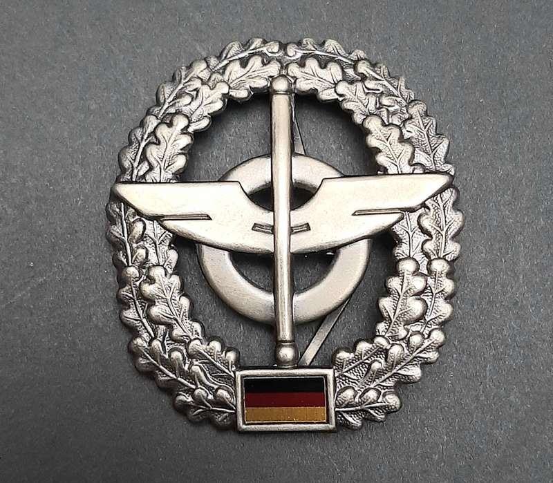 1990s German Bundeswehr Army Supply Beret Badge Pins