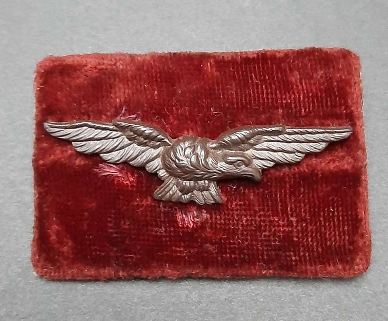 **RARE: WW2 SA Air Force Path Finder Bomber Badge w/ Stabilizer (Pins).**