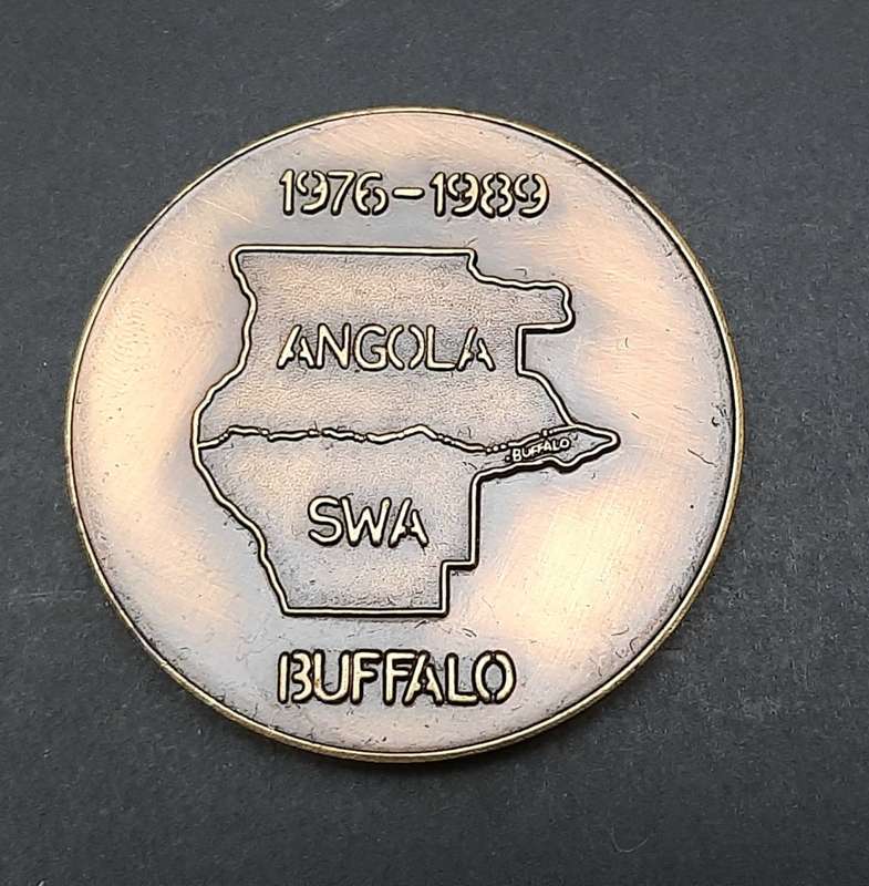 ** RARE Border War : 1989  Maj-General D.J. Mortimer 32 Battalion Medallion w/ Case (No.8).**