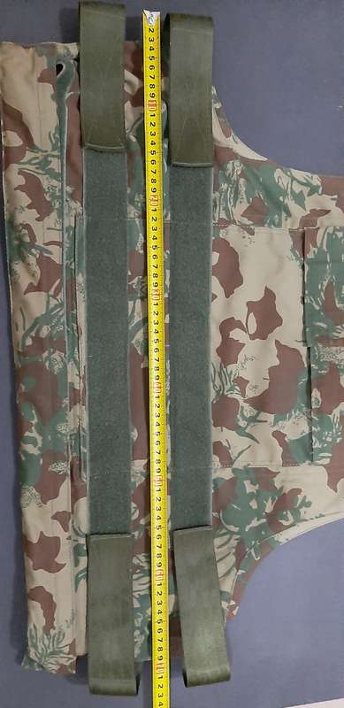**UNISSUED : 1990s S.A.P 2nd Pattern Camouflage Bulletproof Vest Cover (X- LARGE).**