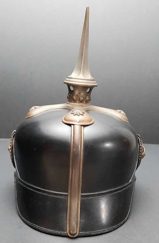 **RARE: WW1 Bavarian Officer`s M1886/14 Pickelhaube Helmet w/ Portmanteau (57).**