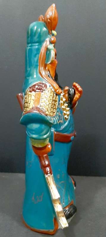 **STUNNING: Mid-20th Century Chinese Large Kwankung/Xuanwu Handpainted Porcelain Statuette (0.52m).*
