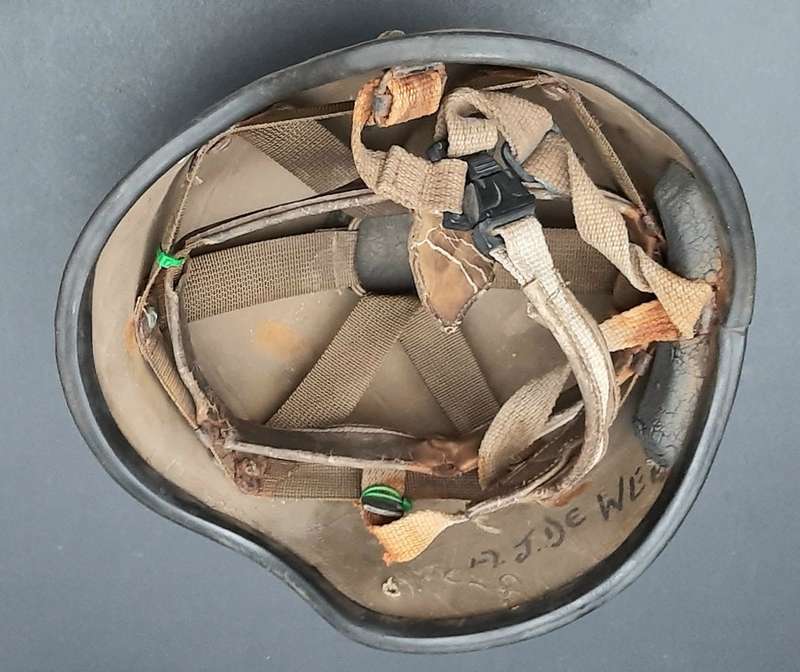 **Border War : 1980s SADF Nutria M87 Ballistic Helmet #2(MEDIUM).**
