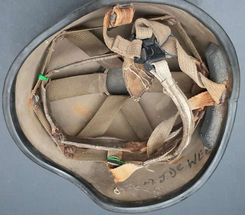 **Border War : 1980s SADF Nutria M87 Ballistic Helmet #2(MEDIUM).**