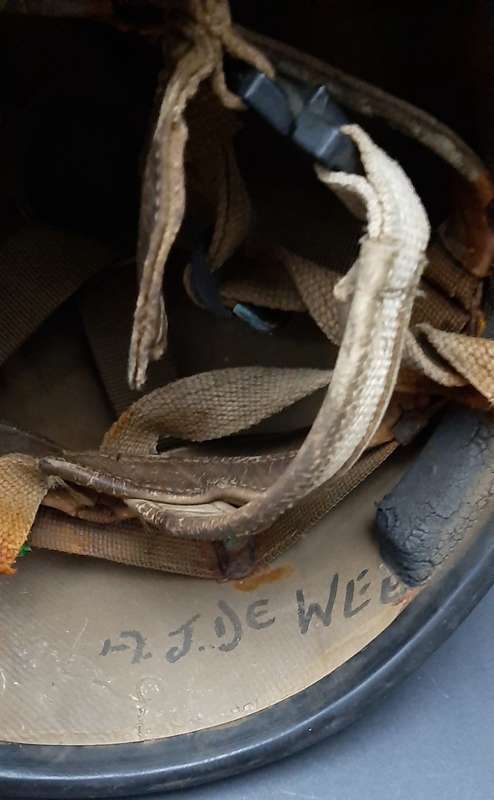 **Border War : 1980s SADF Nutria M87 Ballistic Helmet #2(MEDIUM).**