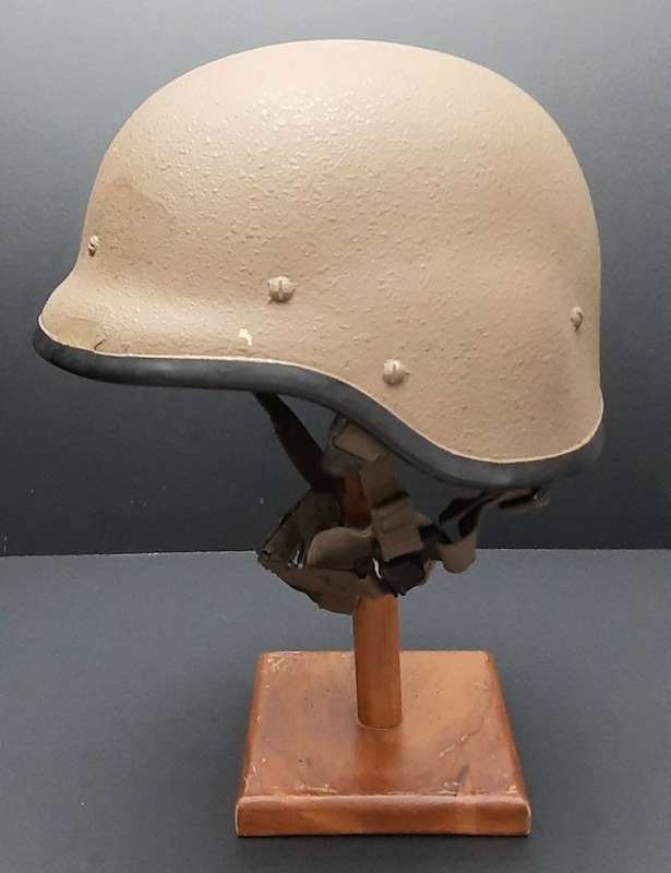 **Border War : 1980s SADF M87 Nutria Ballistic Helmet #3(LARGE).**