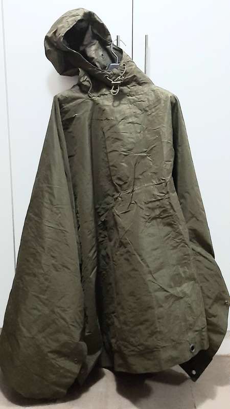 Border War 1970s S.A.P Olive Green Camouflage Poncho (Large)