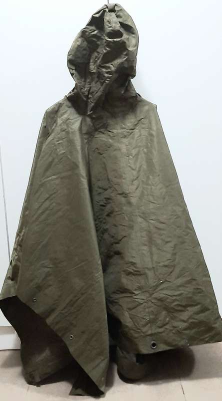 Border War 1970s S.A.P Olive Green Camouflage Poncho (Large)
