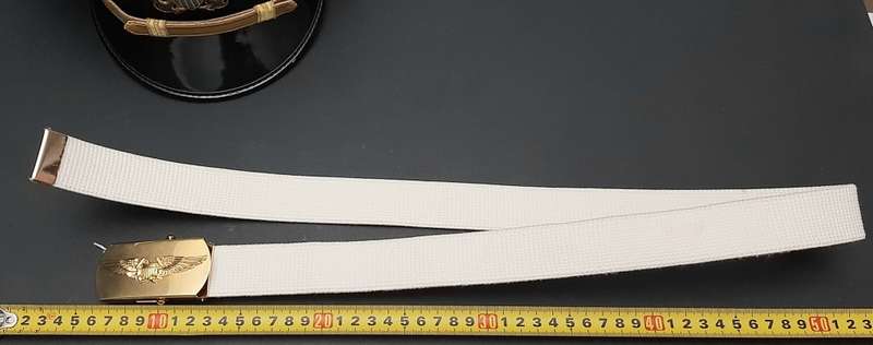 **1990s U.S. Navy : Aviation Commander Service Cap & Dress Belt (59/ Large).**