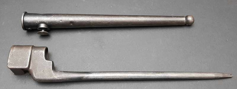**WW2: No.4 MKII Spike Bayonet w/ MKI Scabbard (Savage-Stevens).**