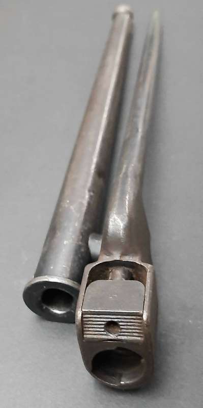 **WW2: No.4 MKII Spike Bayonet w/ MKI Scabbard (Savage-Stevens).**