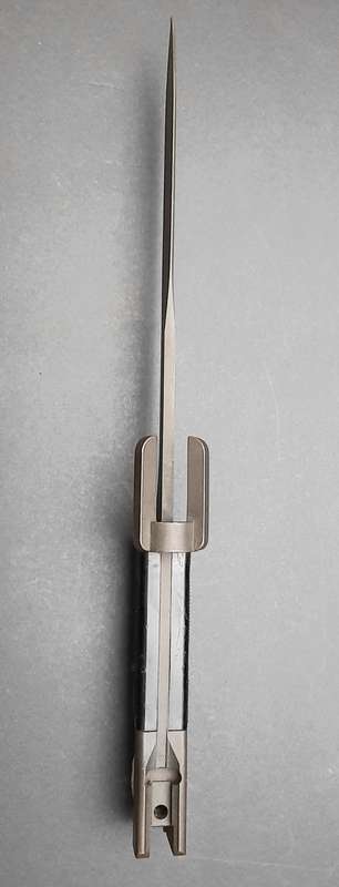 **Border War : 1960s SADF Type A FN FAL Bayonet w/out Scabbard.**.**