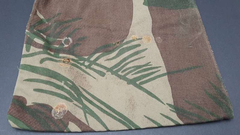** Rhodesian Bush War: 1970s Camouflage Rhodesian Army Toiletry Bag (26cm x 30cm).**