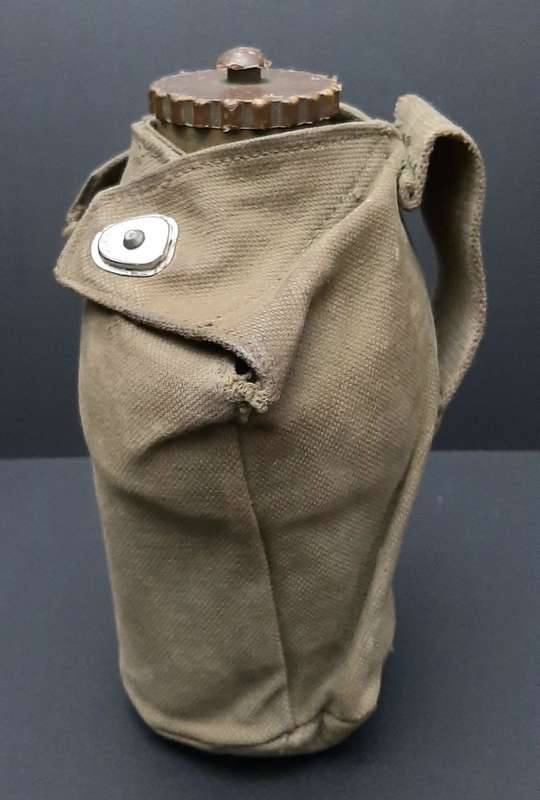 **Rhodesian Bush War: 1970s Rhodesian Army Patt. 61 Canteen w/ Cover.**