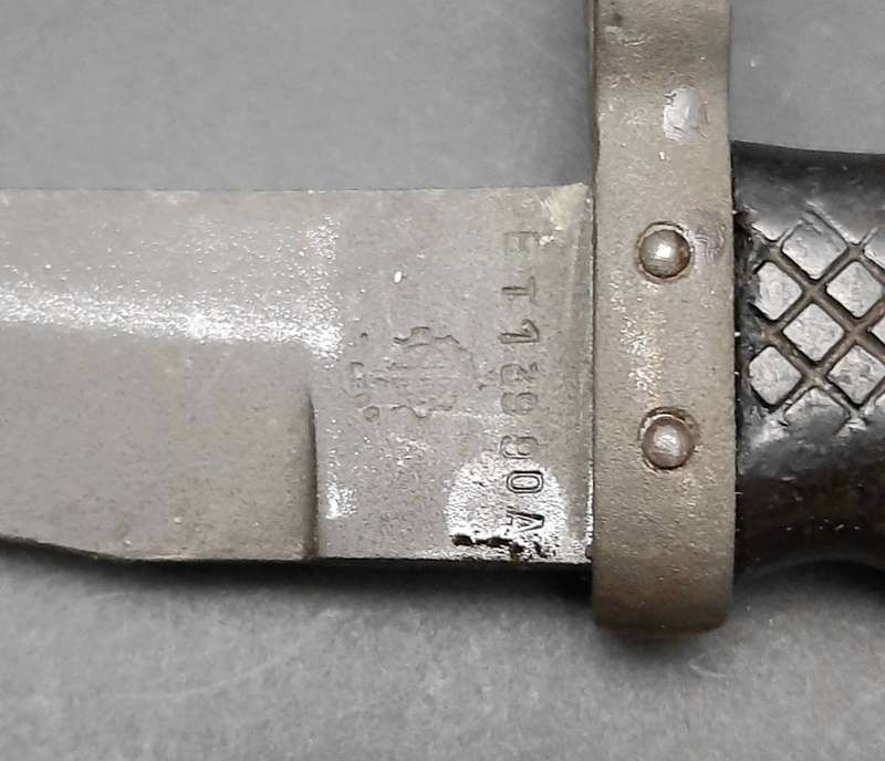 **RARE: Spanish Modelo 64 `Bolo Type` Bayonet w/ Scabbard & Frog (36cm).**