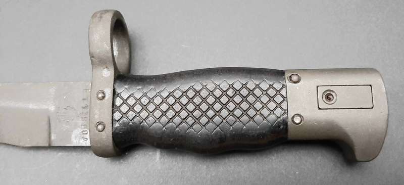 **RARE: Spanish Modelo 64 `Bolo Type` Bayonet w/ Scabbard & Frog (36cm).**