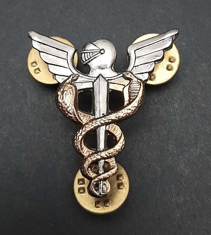 **1991 SA Medical Service:  Health Officer Qualification Badge (Pins).**