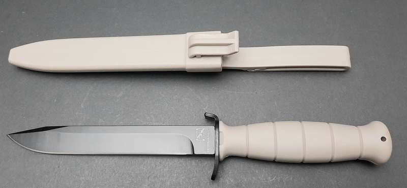 **RARE: Italian Army `Extrema Ratio` Modelo 78 Field Knife w/ Scabbard (32cm).**