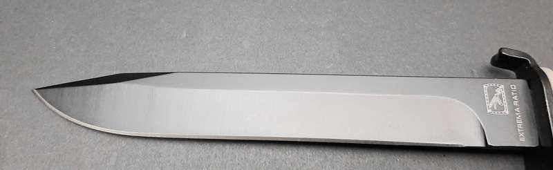 **RARE: Italian Army `Extrema Ratio` Modelo 78 Field Knife w/ Scabbard (32cm).**