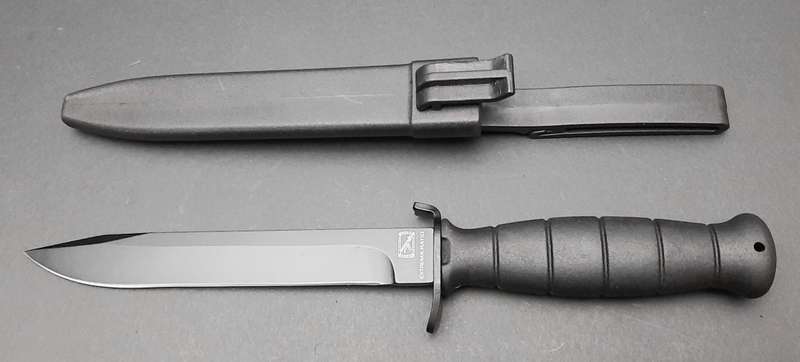 **RARE: Italian Army Modelo 78 `Extrema Ratio ` Field Knife w/ Scabbard (32cm).**